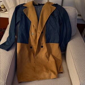 Two-Tone Woman’s Trench Coat